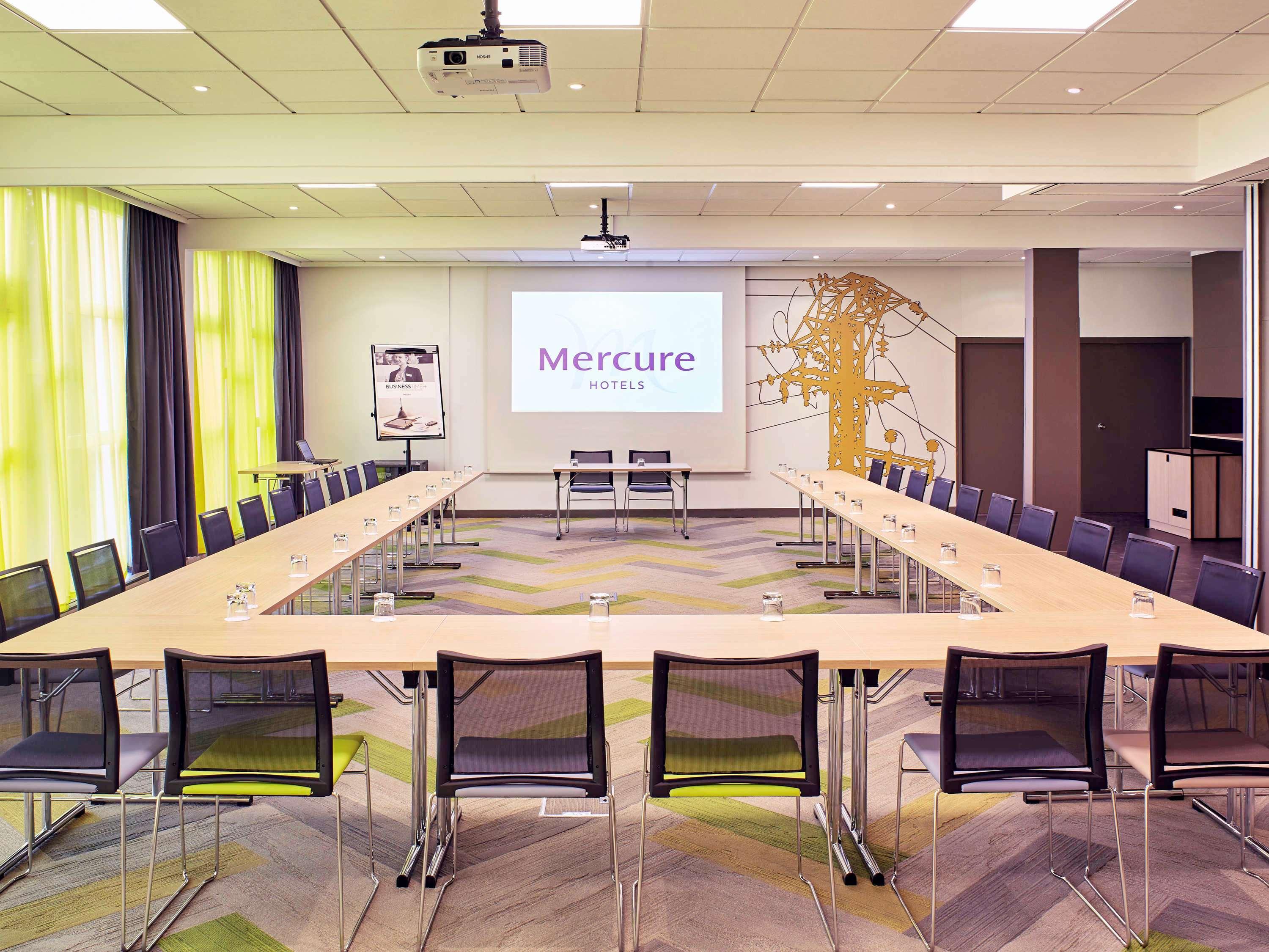 Mercure Paris Sud Les Ulis-Courtaboeuf Exterior photo