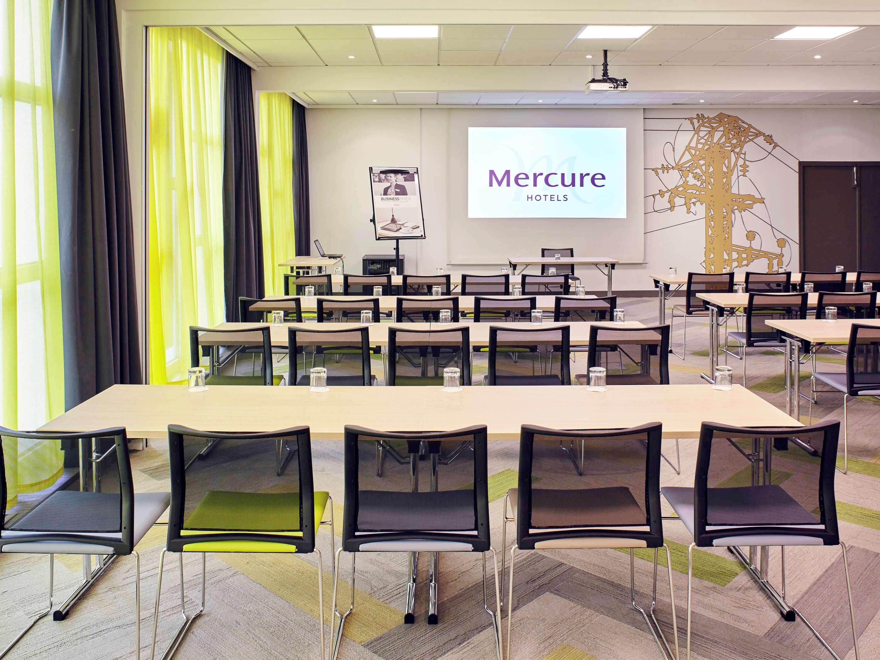 Mercure Paris Sud Les Ulis-Courtaboeuf Exterior photo