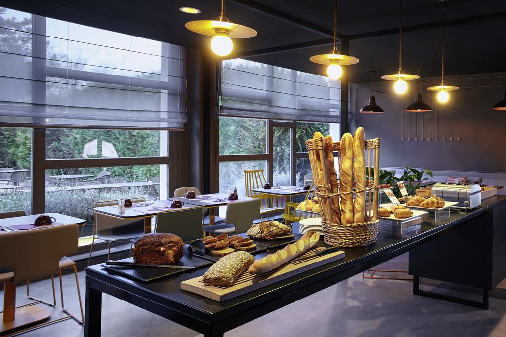 Mercure Paris Sud Les Ulis-Courtaboeuf Exterior photo