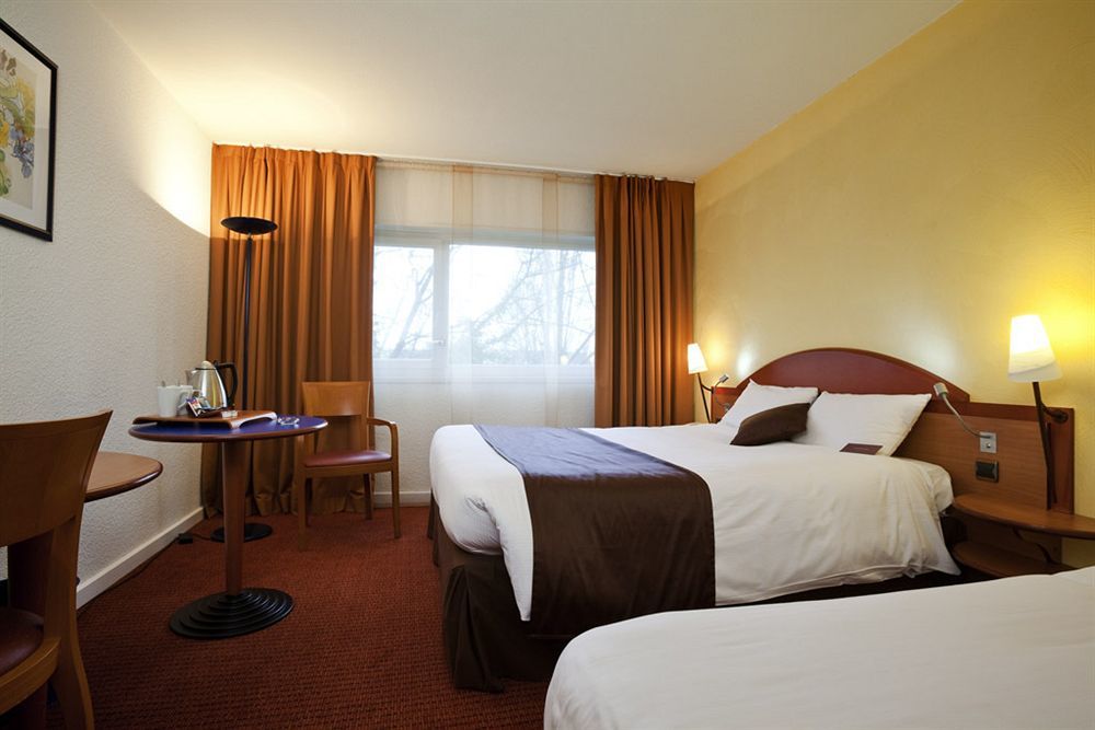 Mercure Paris Sud Les Ulis-Courtaboeuf Exterior photo